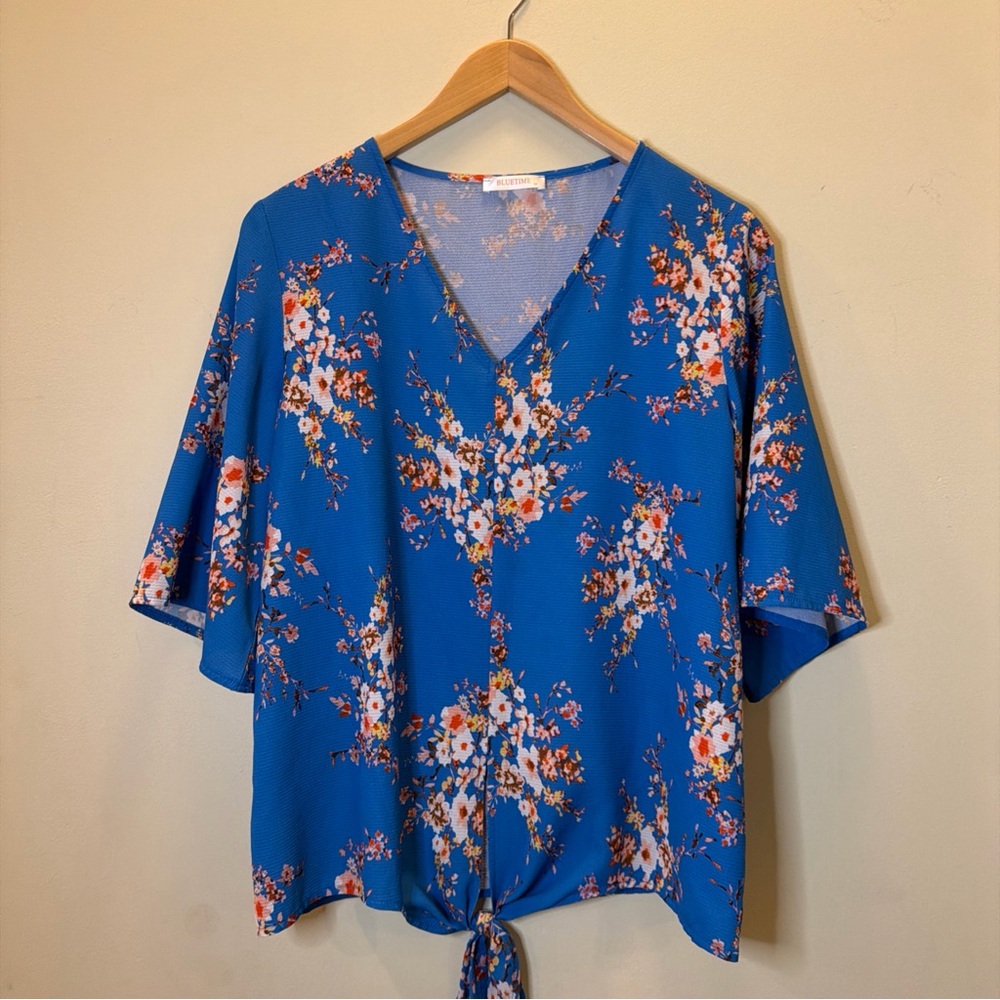 Women’s M-Blue Floral Tie Front Blouse V-Neck 3/4 Sleeve Chiffon Top